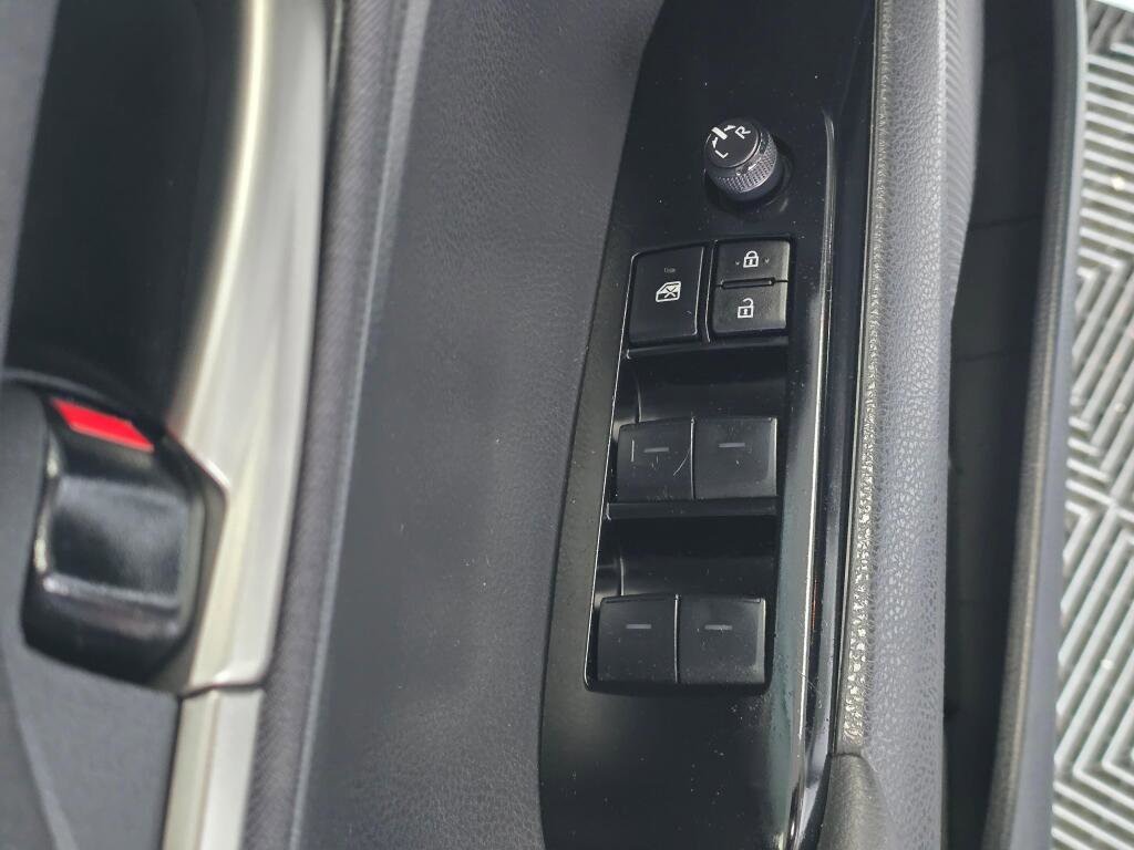 Used 2025 Toyota Camry LE FWD image 20