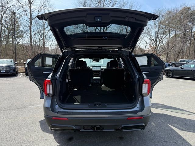 Used 2026 Ford Explorer ST-Line w/ ST-Line Street Pack AWD/4WD image 27