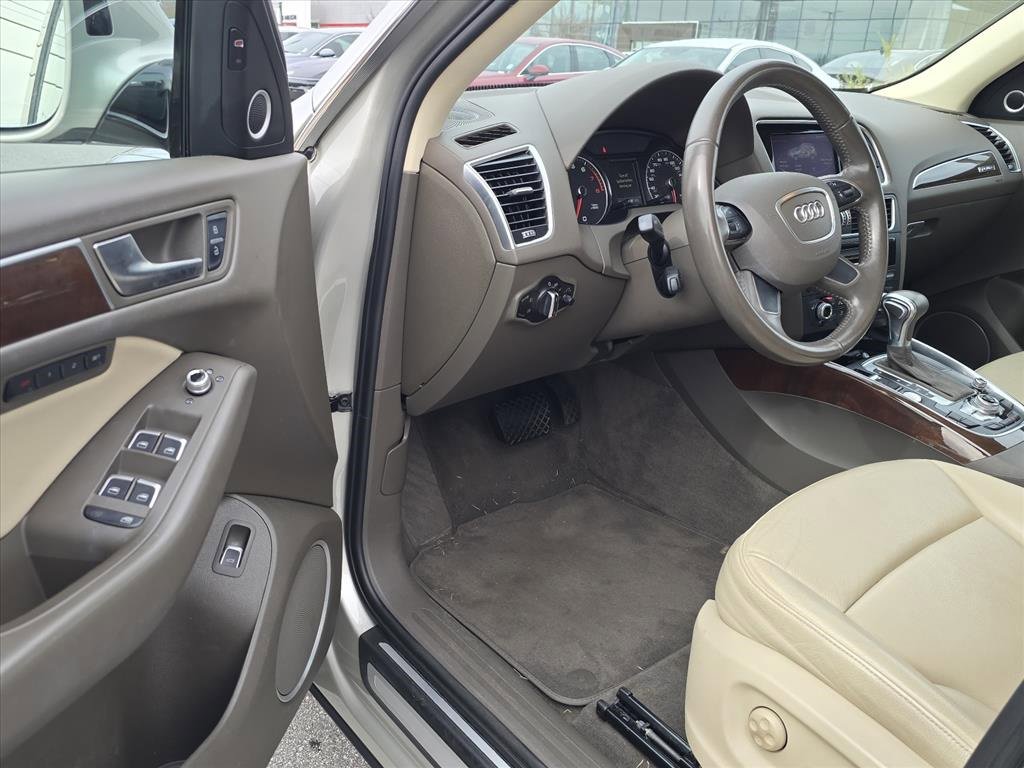 Used 2016 Audi Q5 2.0T Premium Plus w/ Technology Package image 9
