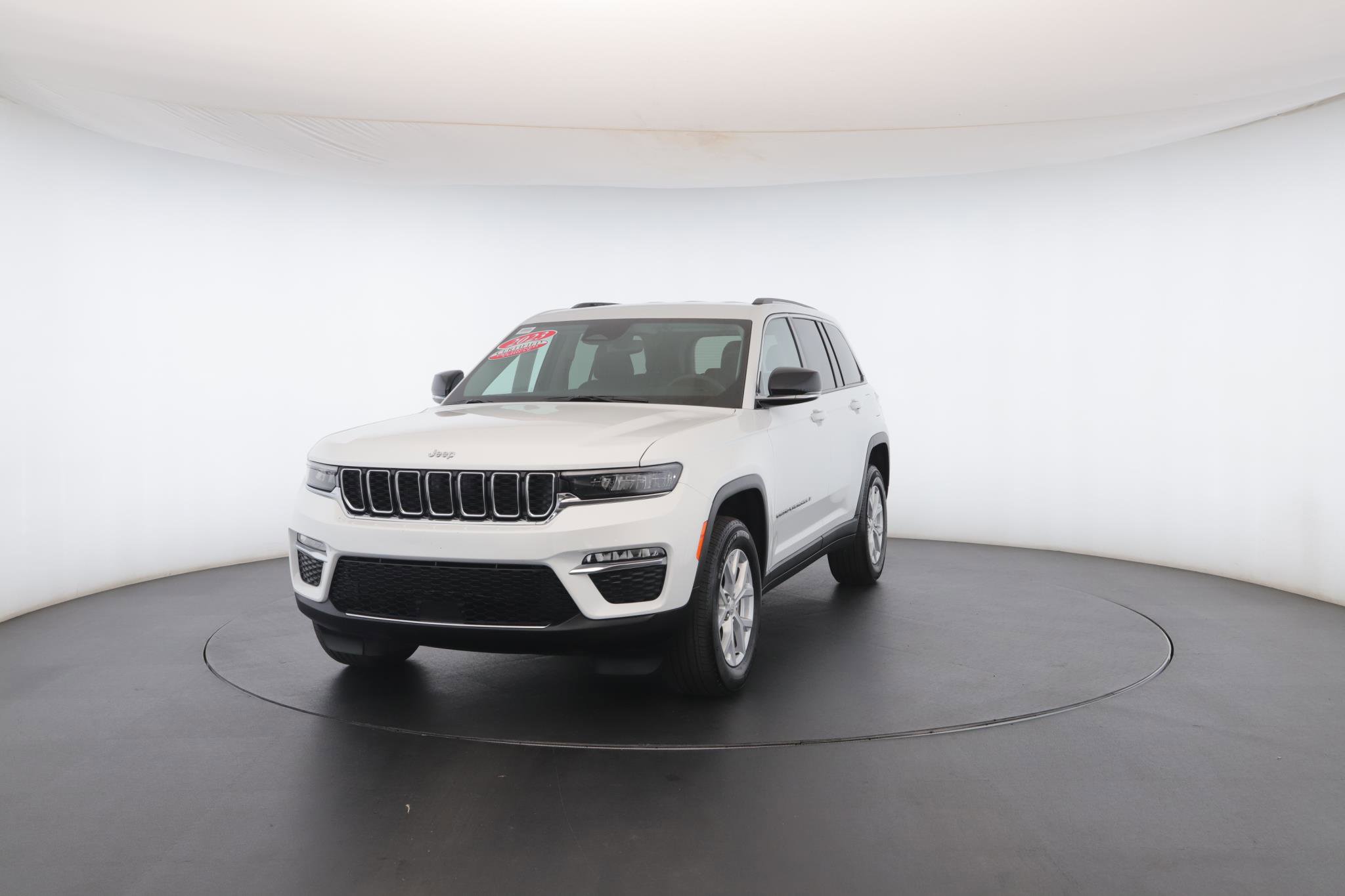 Used 2023 Jeep Grand Cherokee Limited image 36