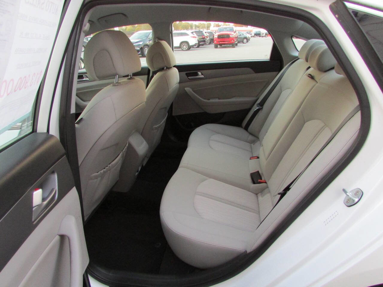Used 2016 Hyundai Sonata SE image 4