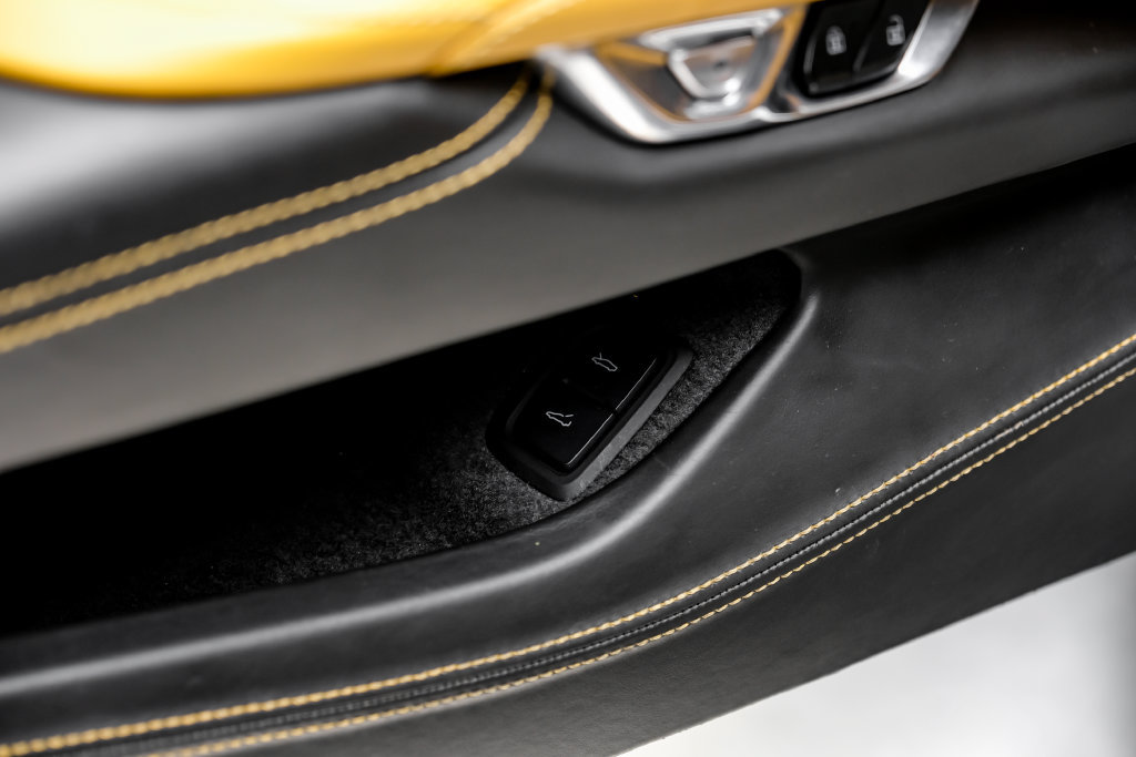 Used 2021 Chevrolet Corvette Stingray Premium Cpe w/ Engine Appearance Package RWD image 54