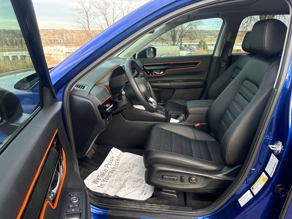 Used 2025 Honda CR-V EX-L image 11