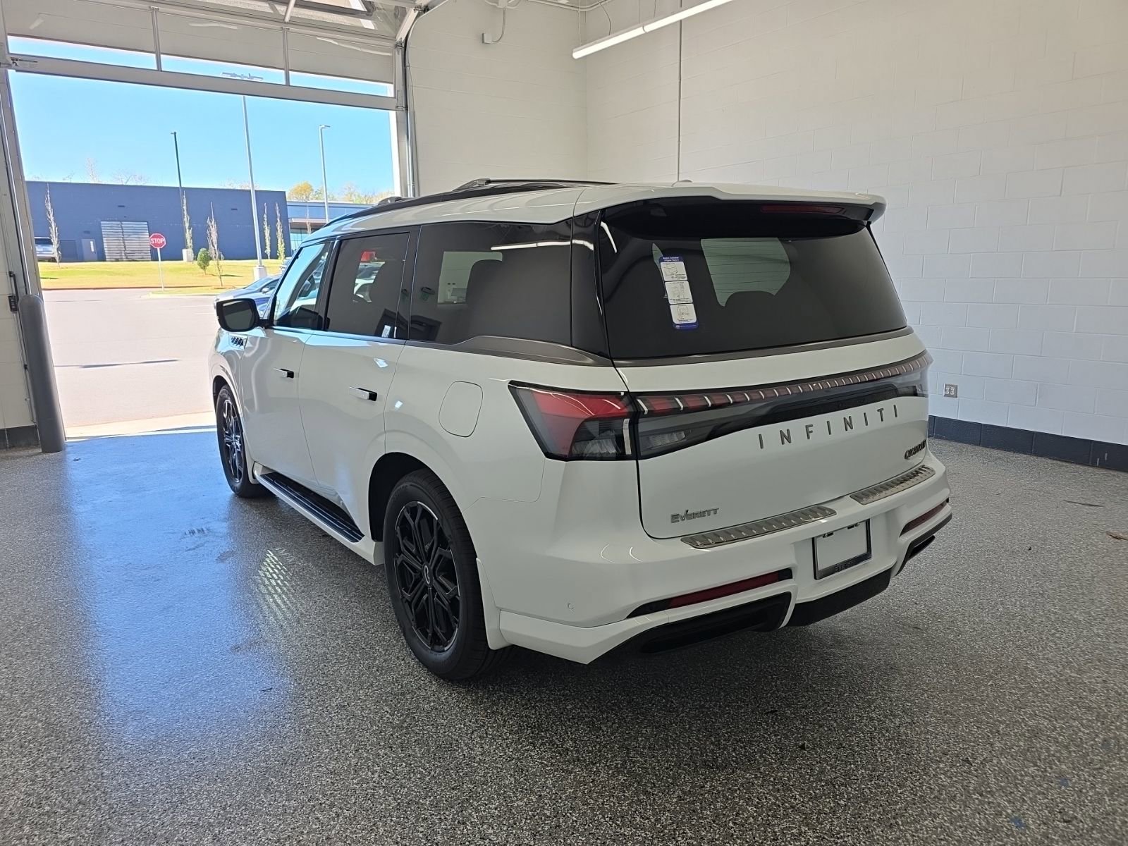 New 2026 INFINITI QX80 4WD image 3