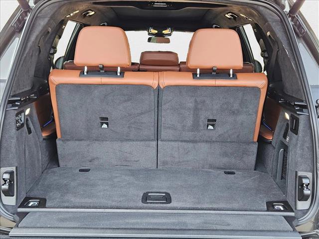 Used 2024 BMW X7 M60i w/ Climate Comfort Package image 6