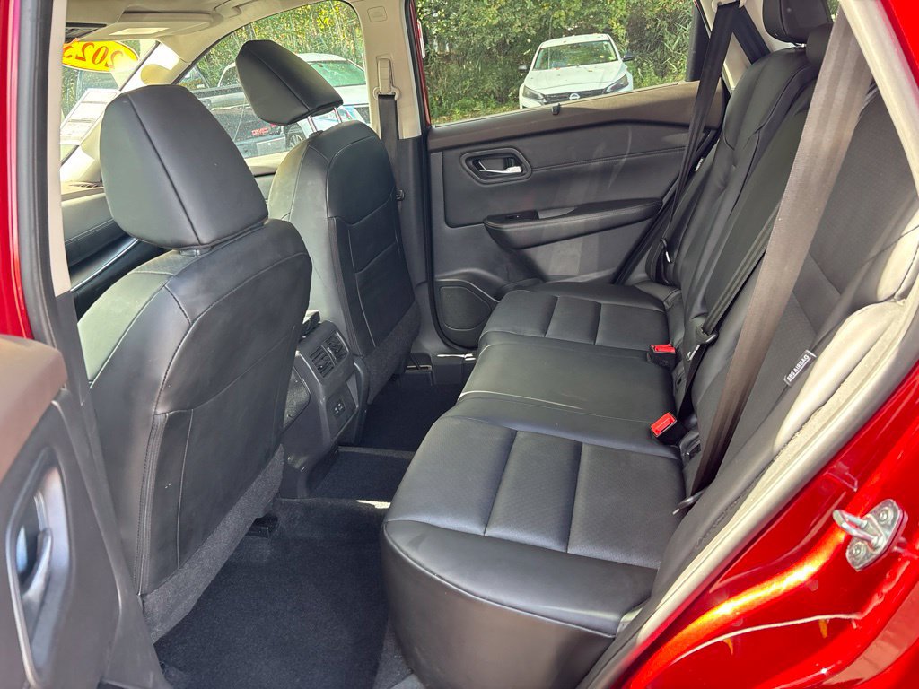 Certified 2023 Nissan Rogue SV w/ SV Premium B Package AWD/4WD image 15