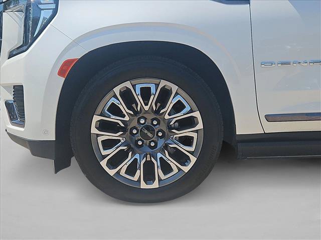 Used 2024 GMC Yukon Denali Ultimate AWD/4WD image 22