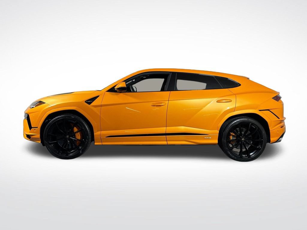 Used 2024 Lamborghini Urus S AWD/4WD image 2