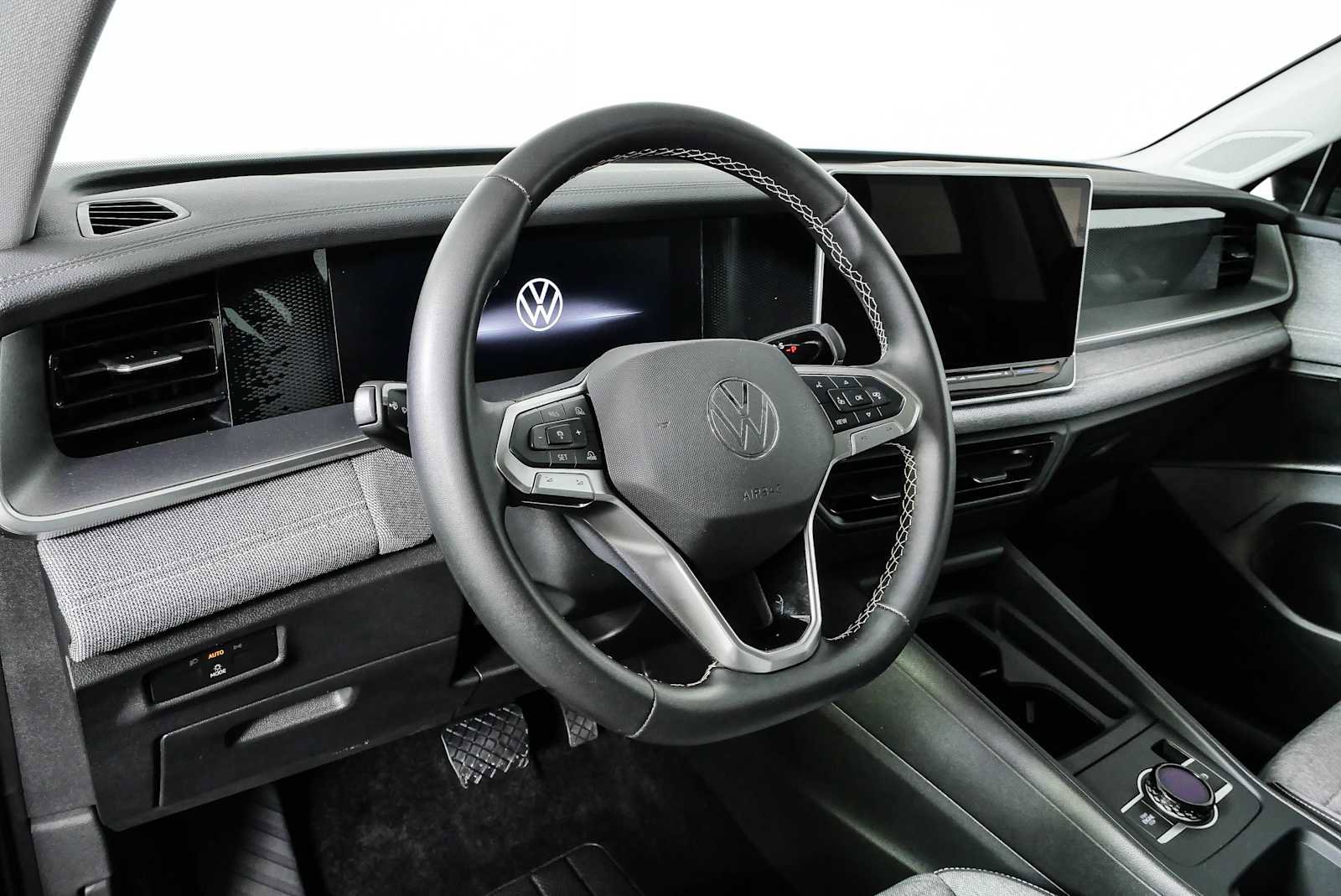 Certified 2025 Volkswagen Tiguan S AWD/4WD image 7