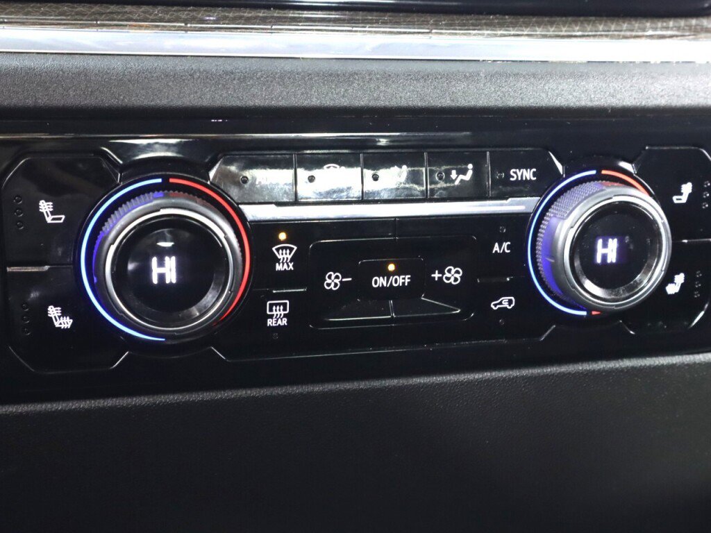 Used 2025 Chevrolet Silverado 1500 LT image 24