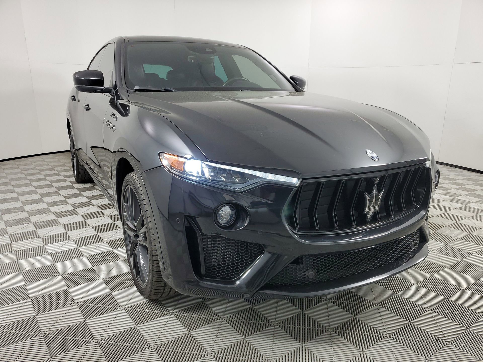 Used 2022 Maserati Levante Modena S image 2