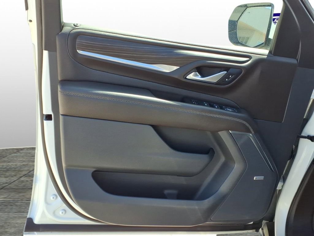 Used 2022 GMC Yukon XL Denali image 10