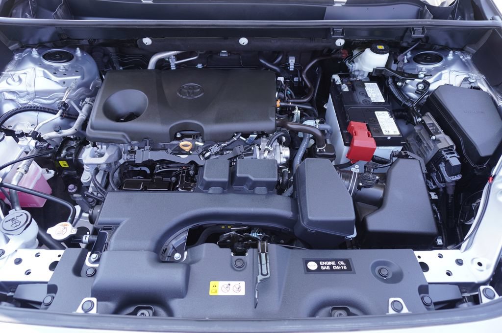 Used 2025 Toyota RAV4 XLE FWD image 20