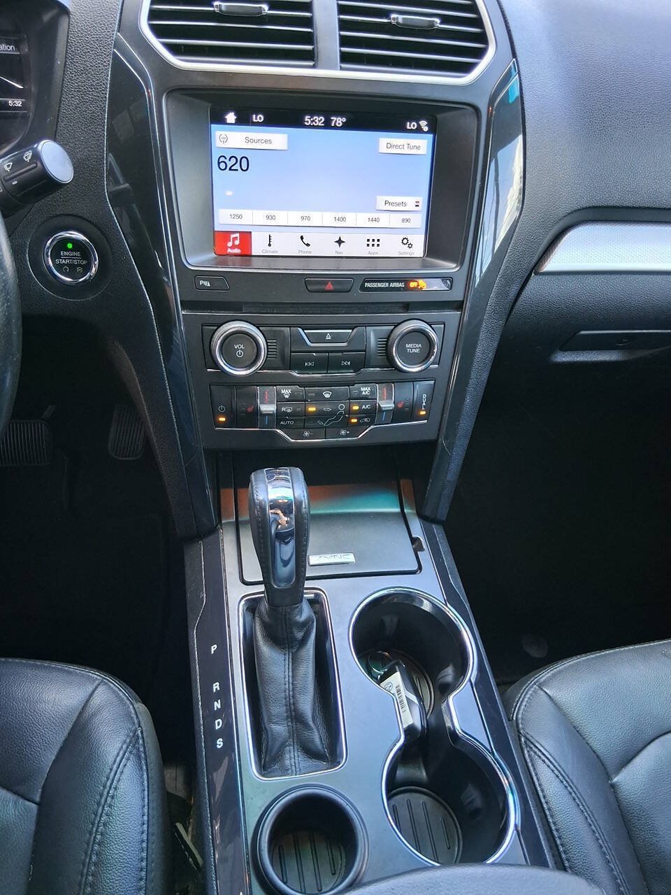 Used 2017 Ford Explorer XLT w/ Equipment Group 202A FWD image 14