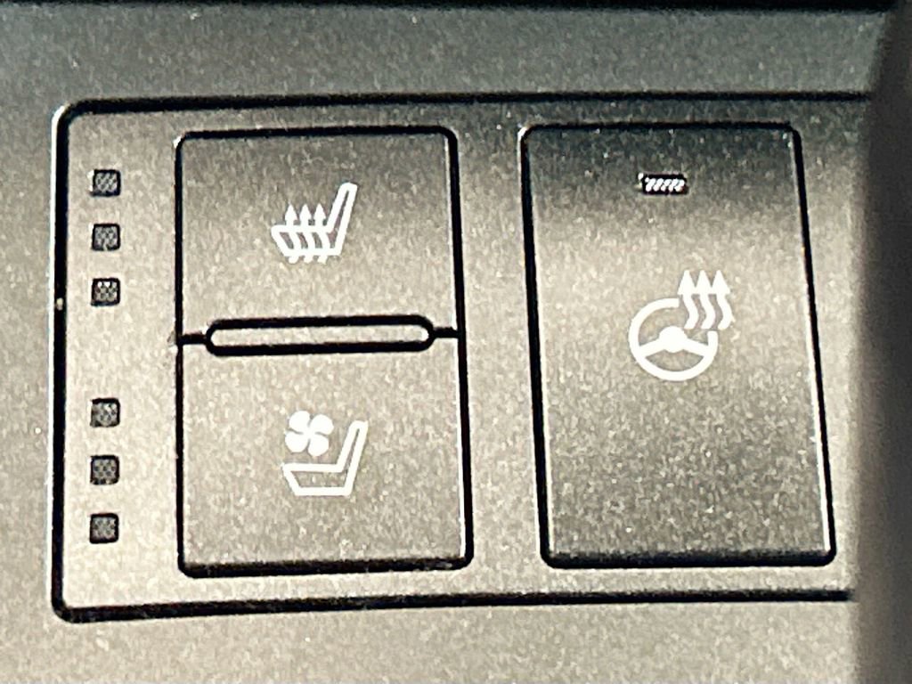 Used 2022 Lexus IS 300 w/ Premium Package RWD image 17