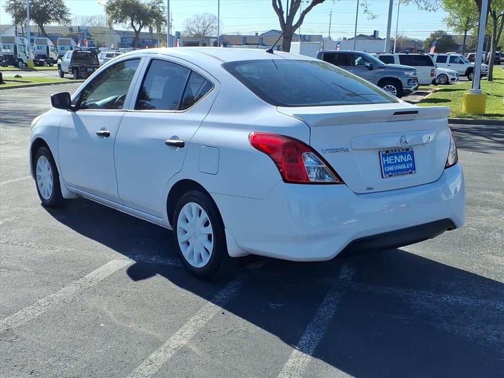Used 2018 Nissan Versa S Plus image 9