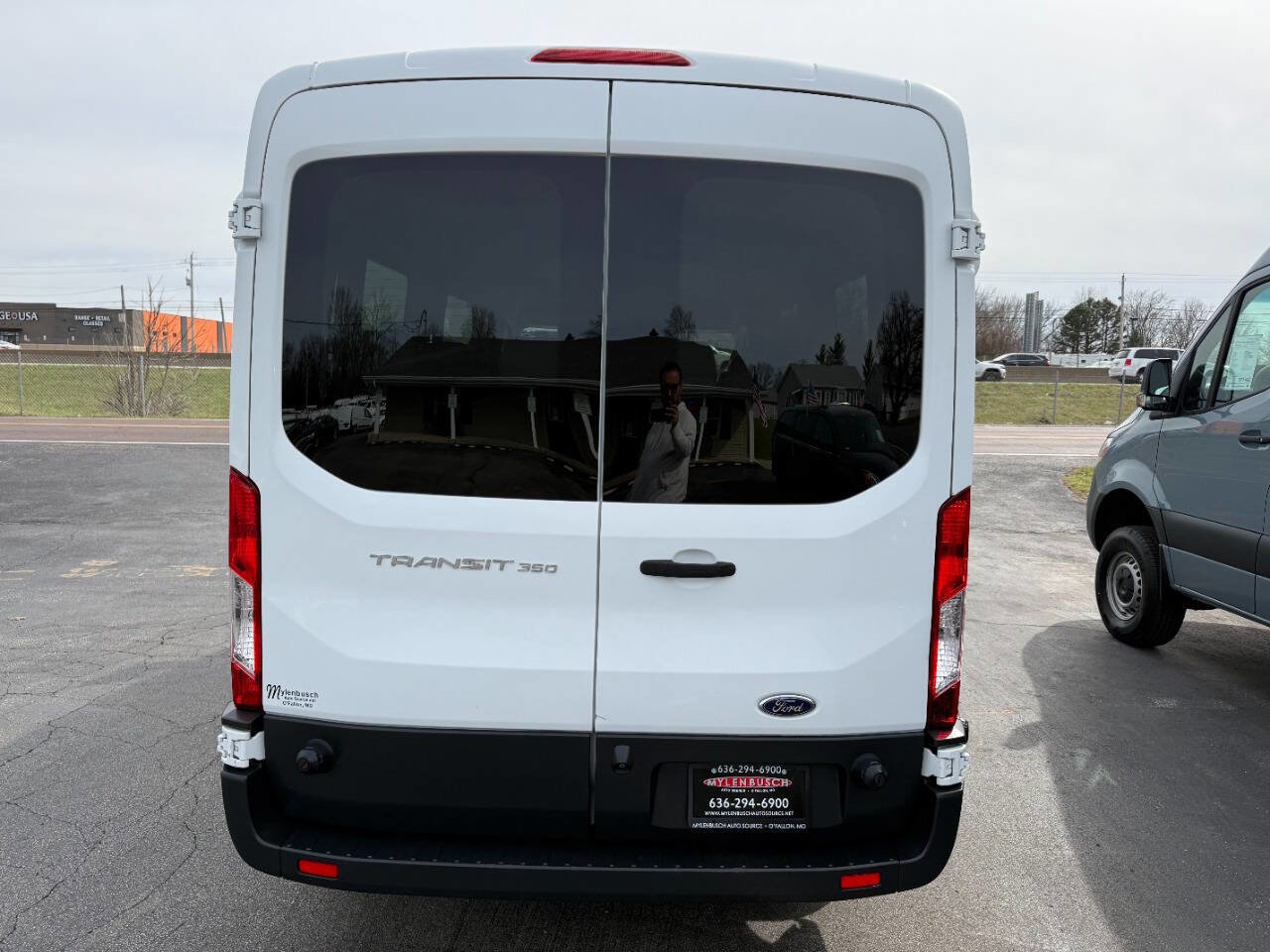 Used 2016 Ford Transit 350 XL image 6
