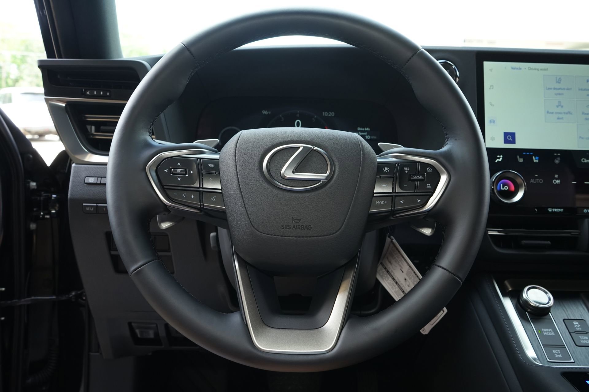 Used 2026 Lexus GX 550 w/ Cold Area Package AWD/4WD image 12