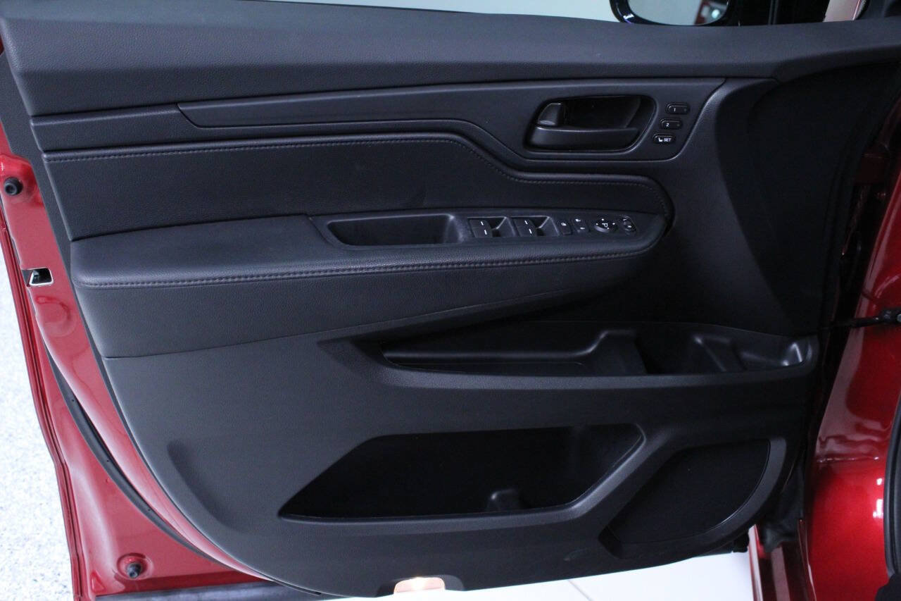 Used 2023 Honda Odyssey Sport image 14