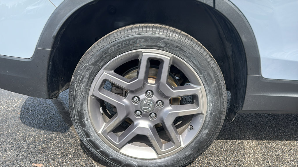 Used 2023 Honda Passport EX-L image 8