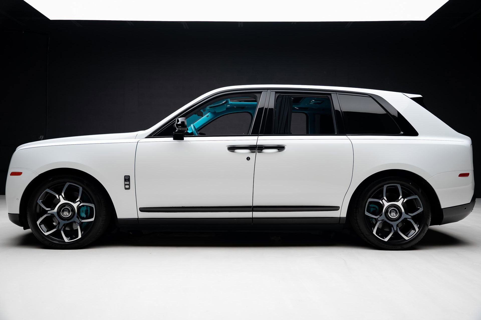Used 2019 Rolls-Royce Cullinan AWD/4WD image 18