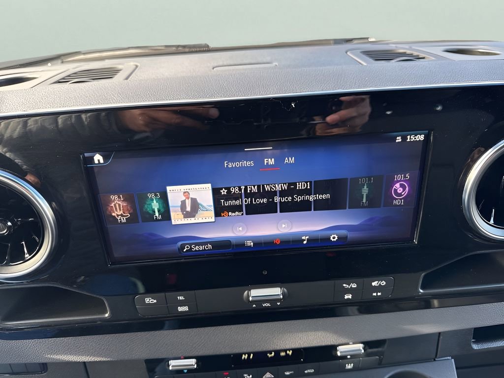 Used 2024 Mercedes-Benz eSprinter 170 Cargo image 13