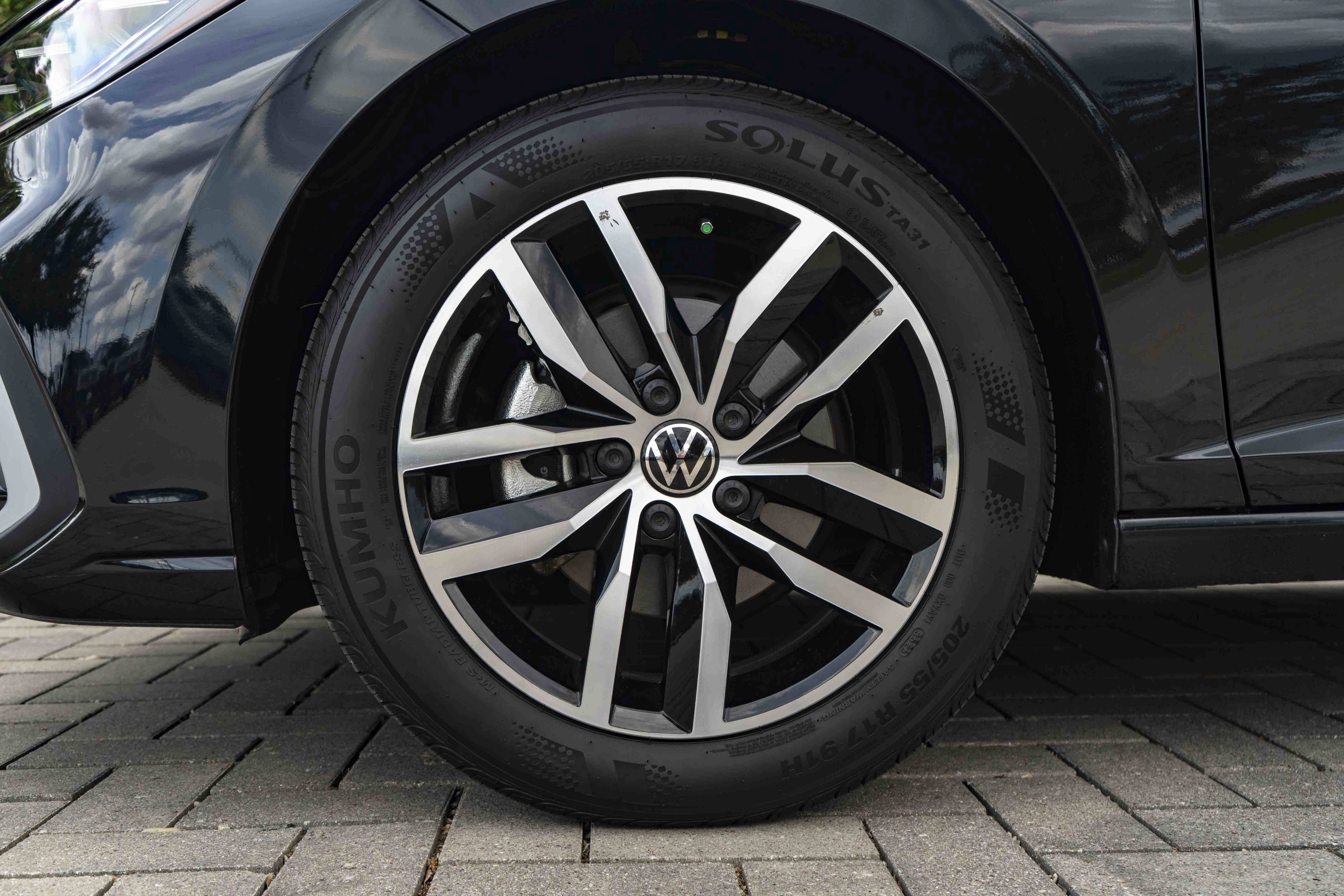 Used 2026 Volkswagen Jetta SE FWD image 13