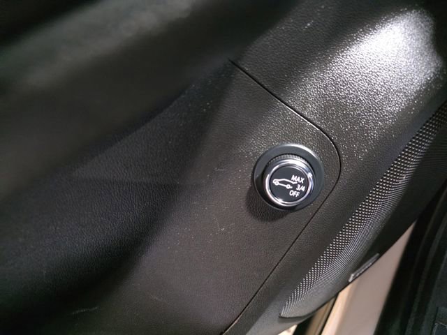 Used 2021 GMC Acadia AT4 image 25