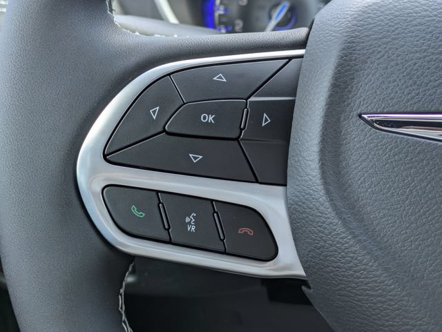 New 2026 Chrysler Pacifica Select FWD image 19