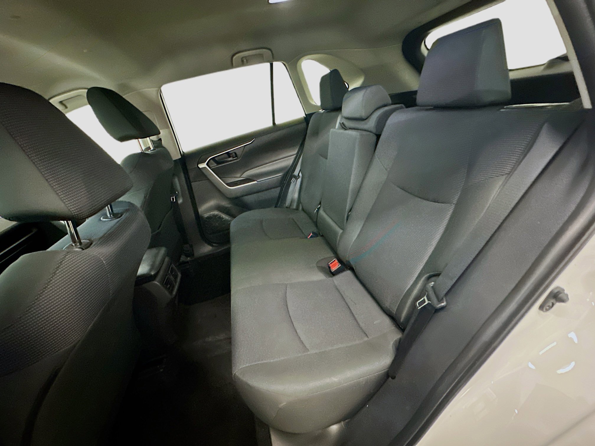 Used 2025 Toyota RAV4 LE image 29