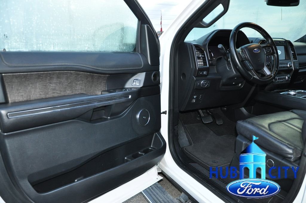Used 2021 Ford Expedition Limited image 11