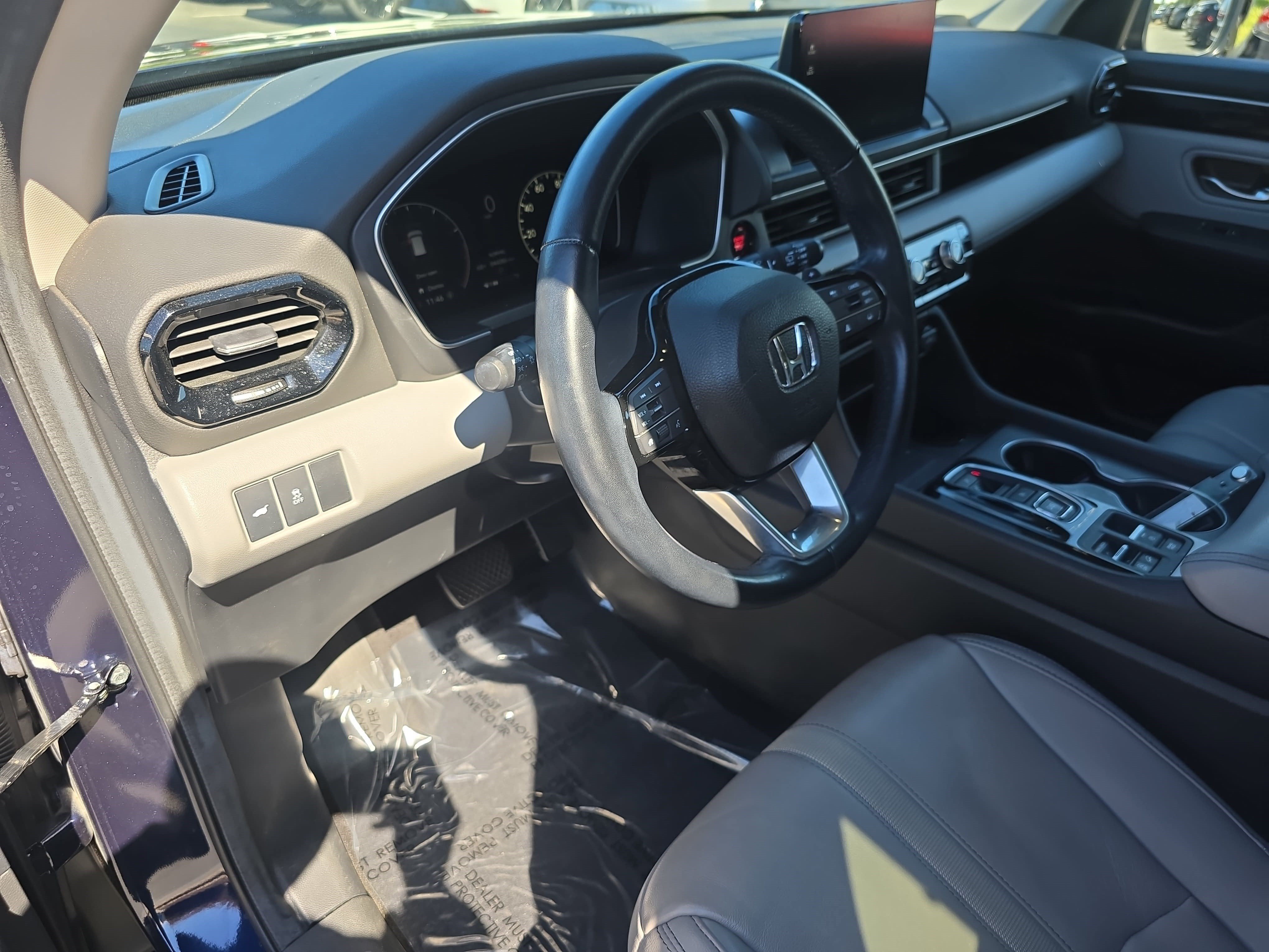 Certified 2024 Honda Pilot Touring image 17