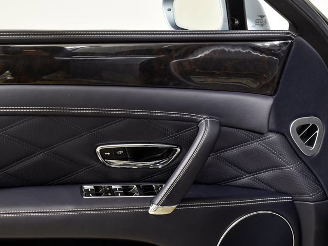 Used 2016 Bentley Flying Spur W12 image 20