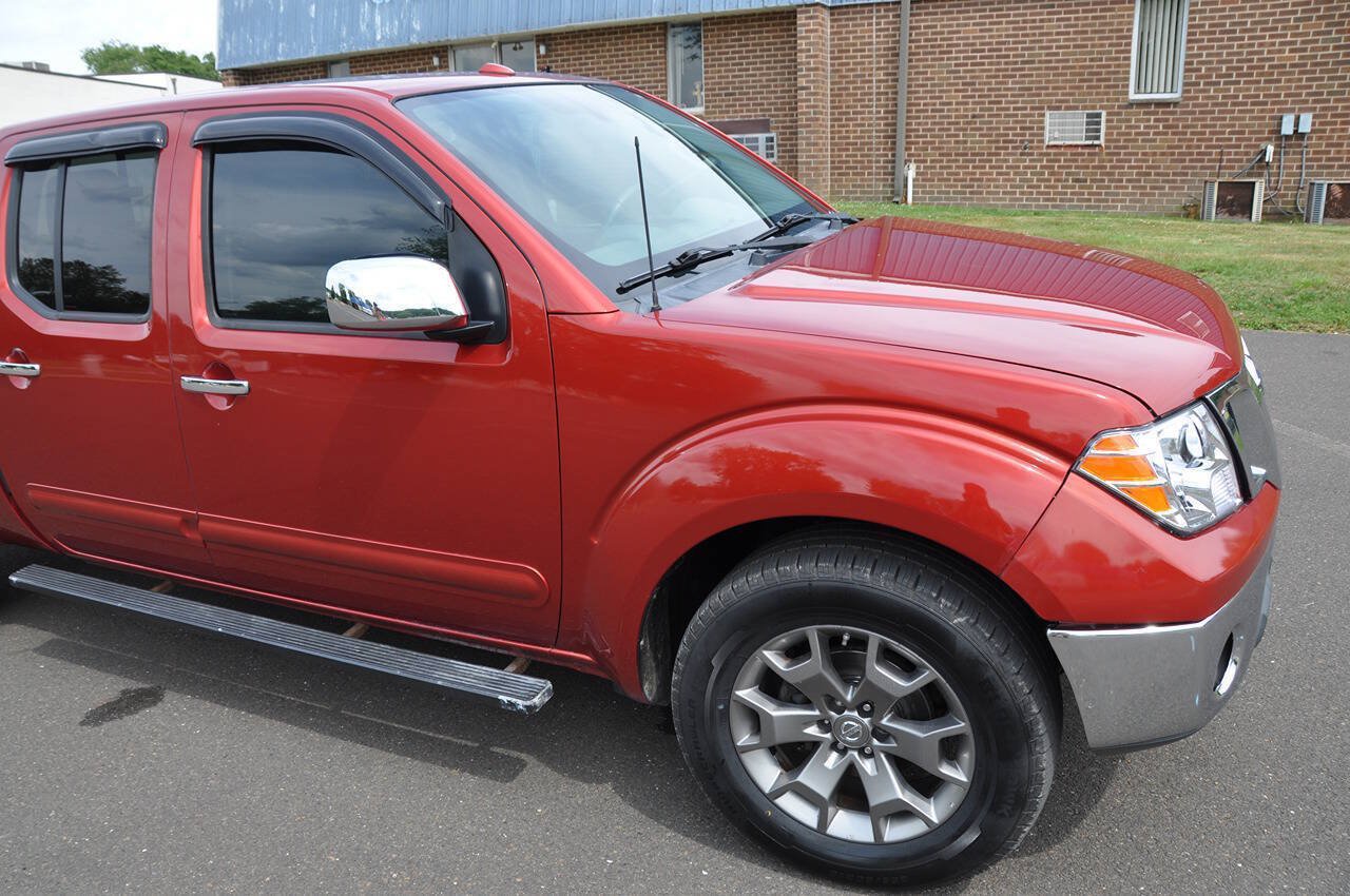 Used 2014 Nissan Frontier SL w/ SL Moonroof Package AWD/4WD image 16