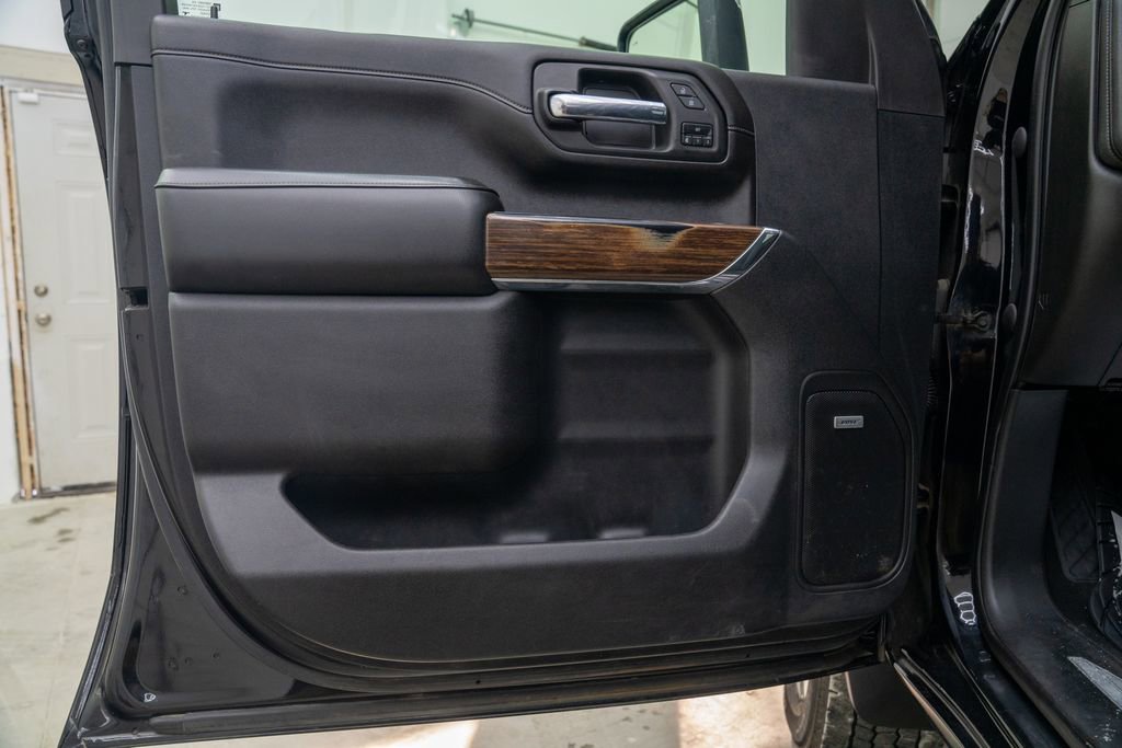 Used 2023 Chevrolet Silverado 2500 High Country w/ Technology Package image 22