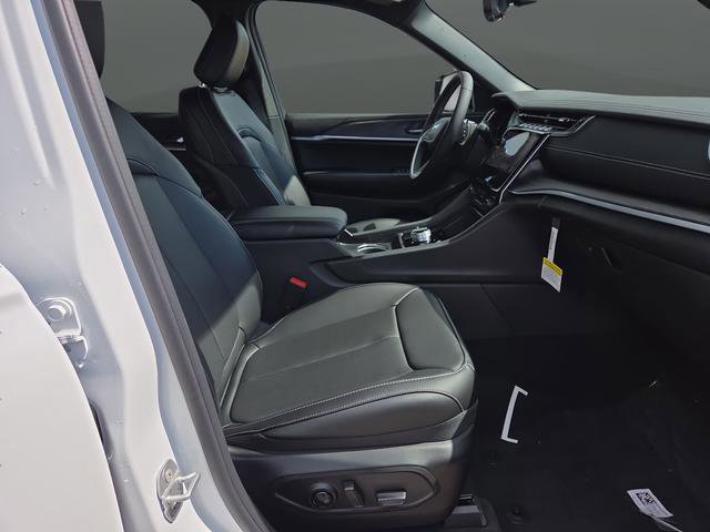 New 2025 Jeep Grand Cherokee Limited w/ Luxury Tech Group II image 35