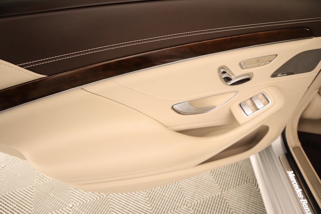 Used 2019 Mercedes-Benz S 560 Sedan image 17