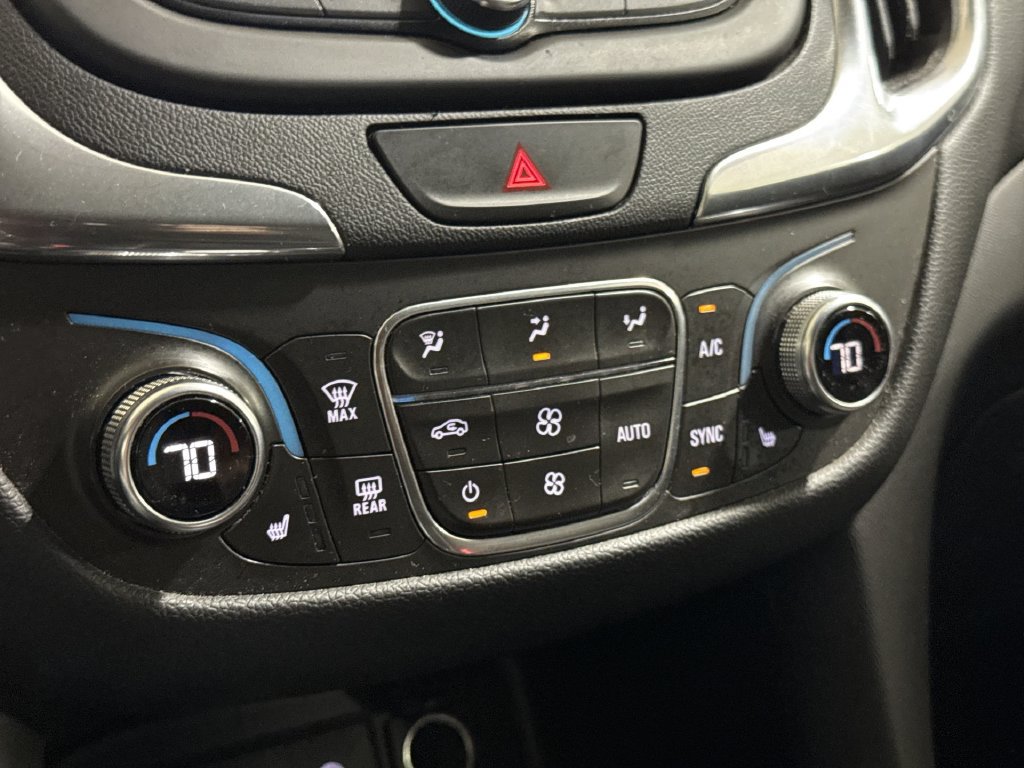 Used 2019 Chevrolet Equinox LT FWD image 16