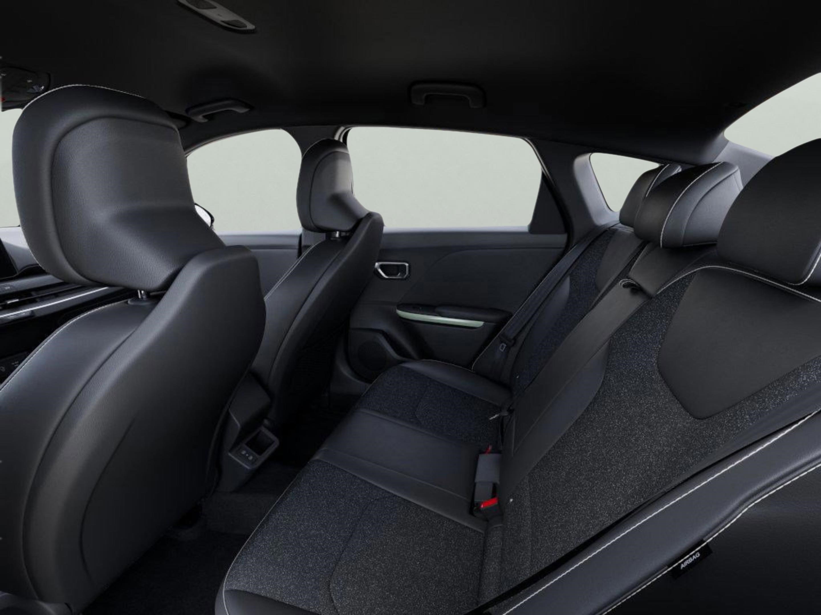 New 2025 Kia K4 GT-Line image 15