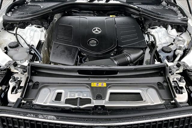Certified 2025 Mercedes-Benz GLC 300 300 image 33