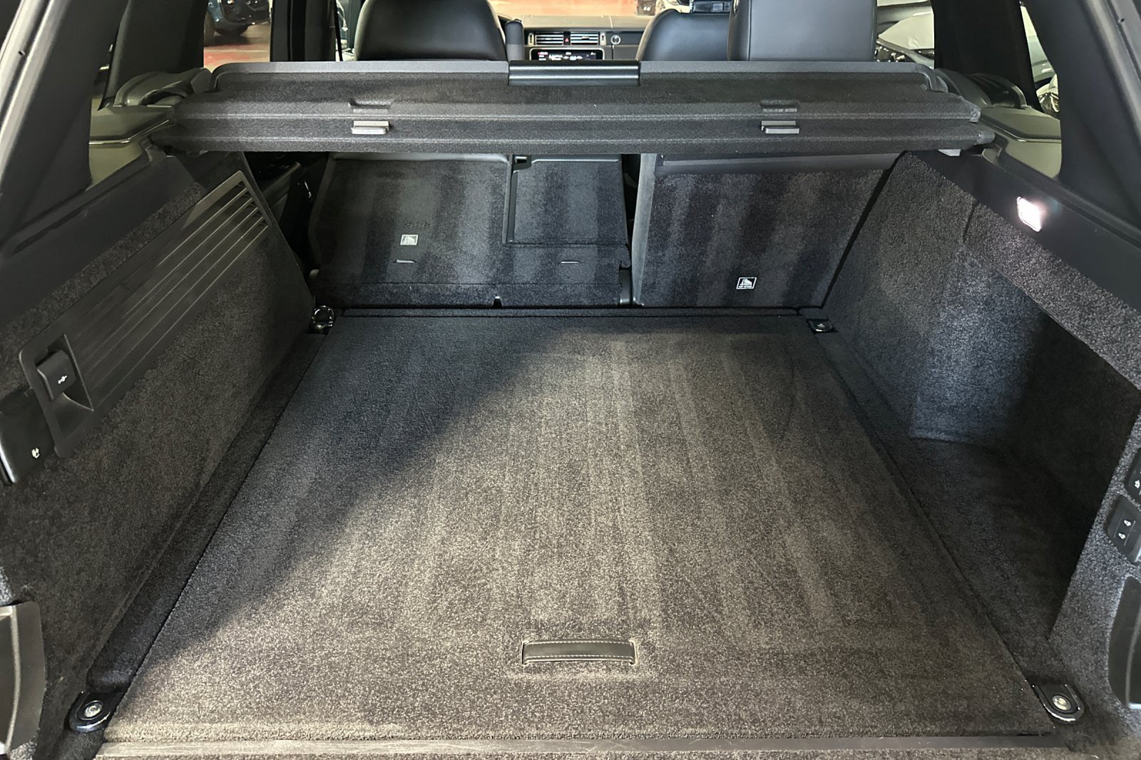 Used 2019 Land Rover Range Rover HSE AWD/4WD image 14