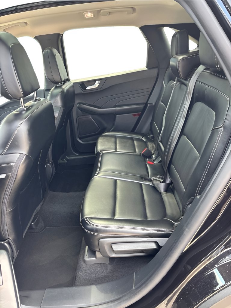 Used 2025 Ford Escape Platinum AWD/4WD image 27