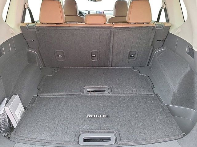 New 2026 Nissan Rogue Platinum w/ Tech Package image 24