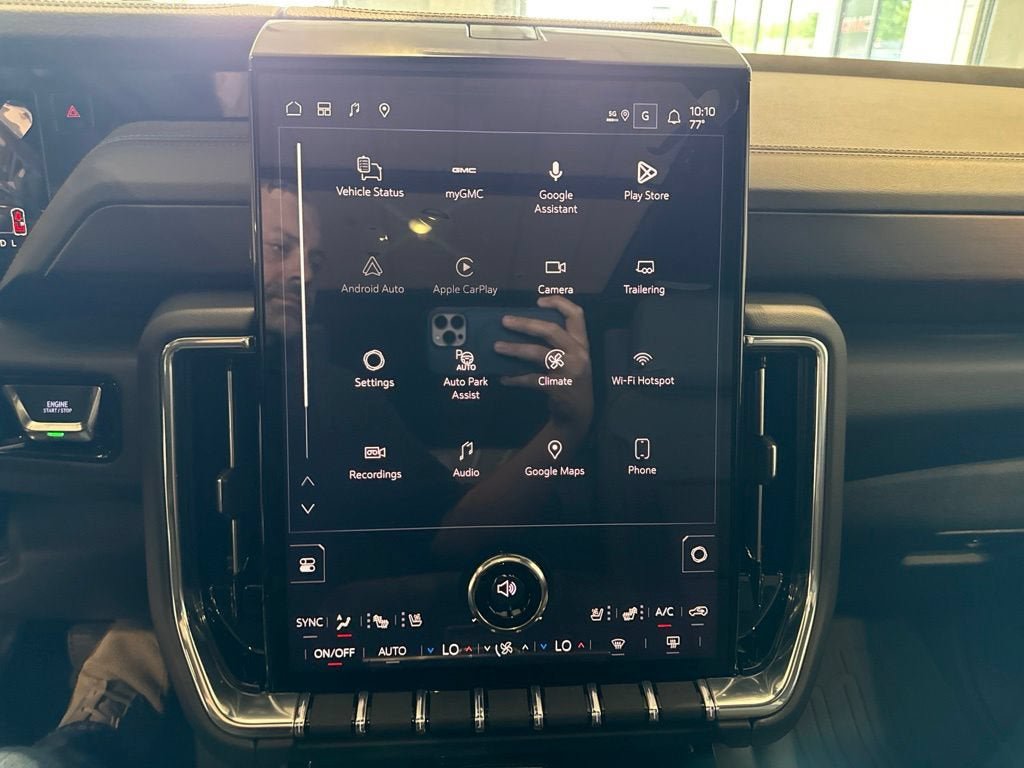 New 2026 GMC Yukon Denali w/ Advanced Technology Package AWD/4WD image 29