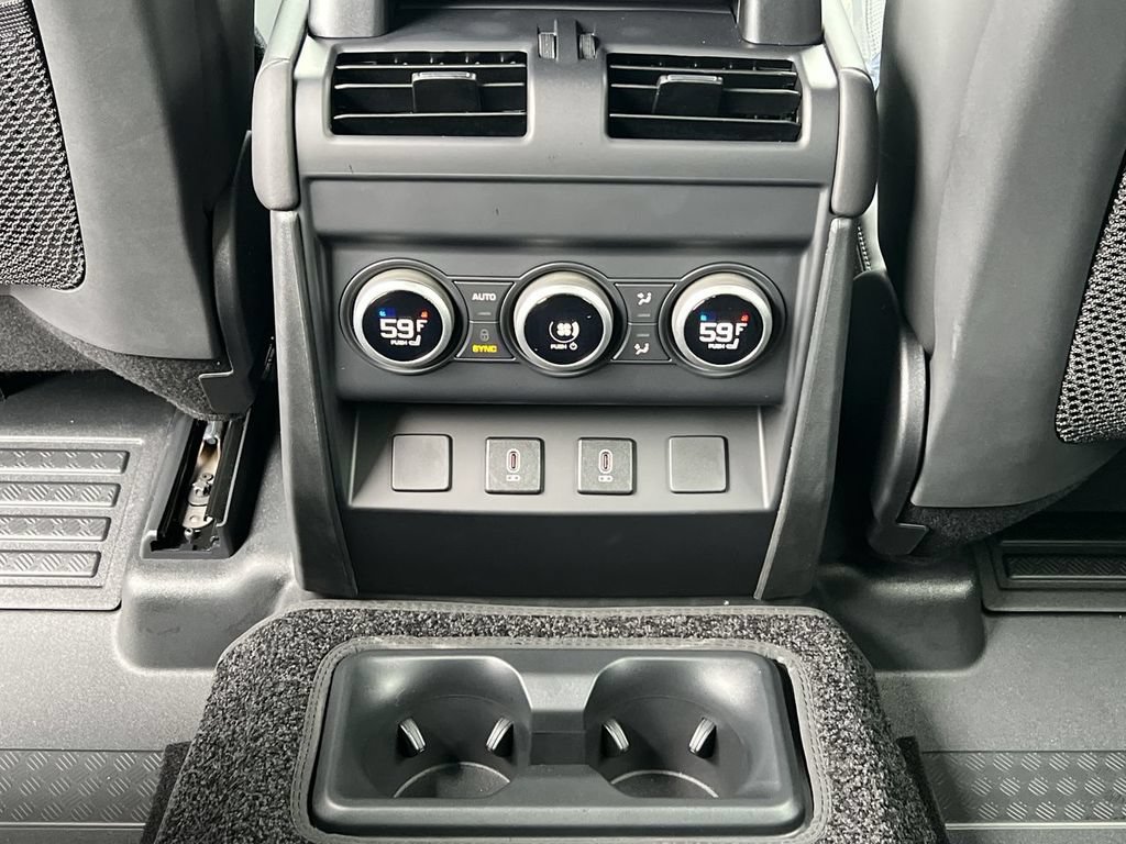 New 2026 Land Rover Defender 130 X-Dynamic SE AWD/4WD image 16