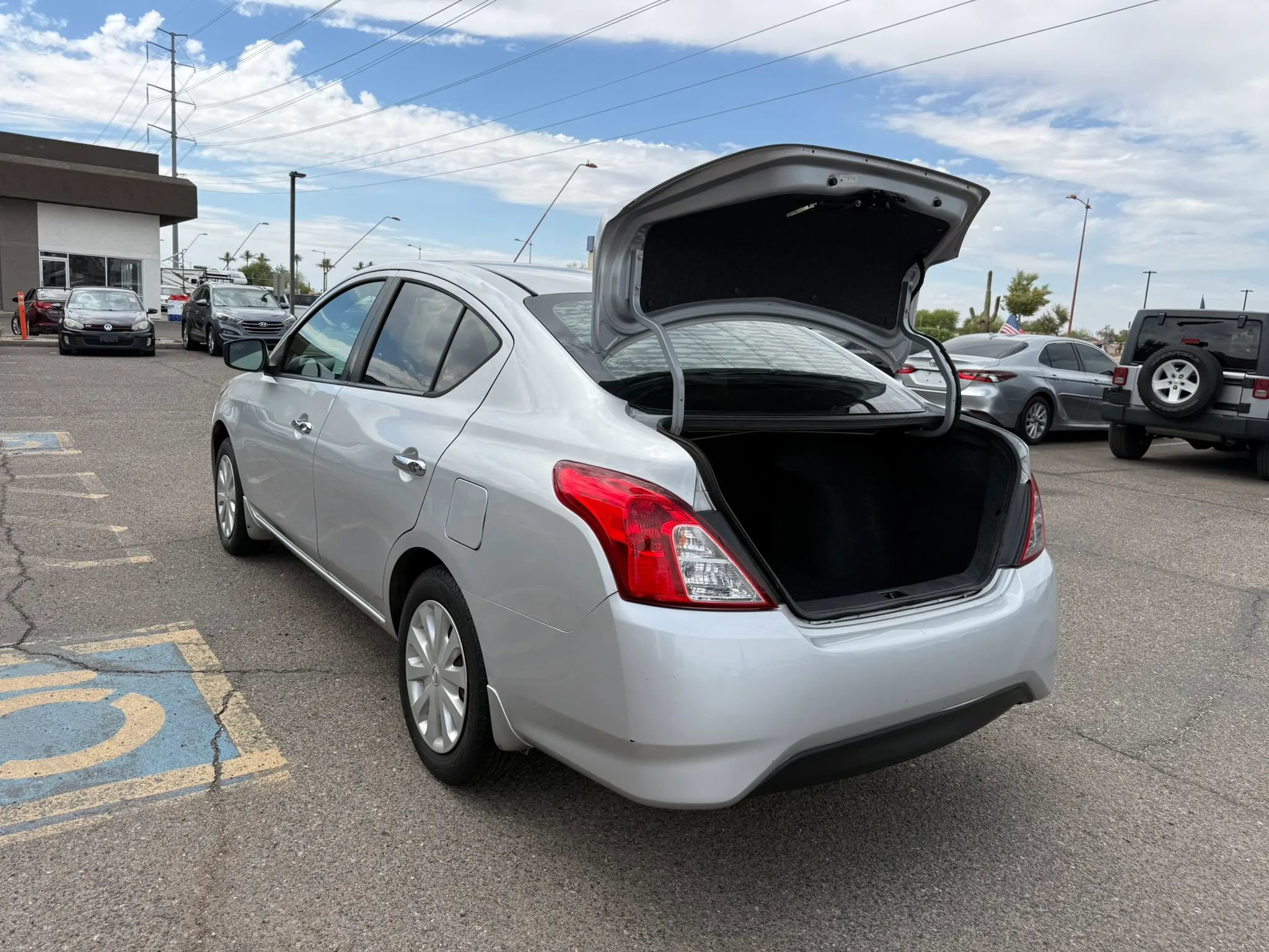 Used 2015 Nissan Versa SV image 42