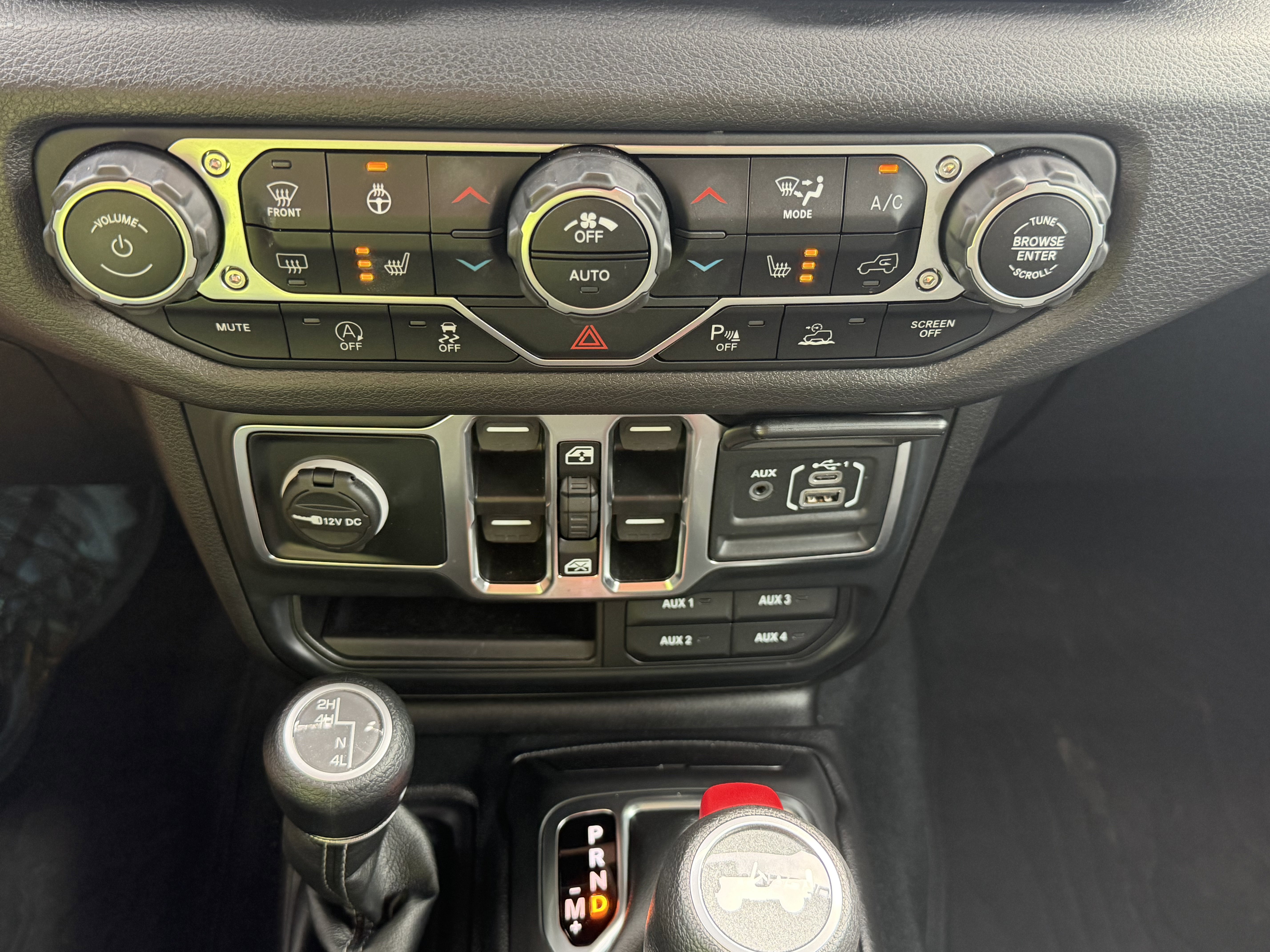 Used 2024 Jeep Wrangler Sport S image 21