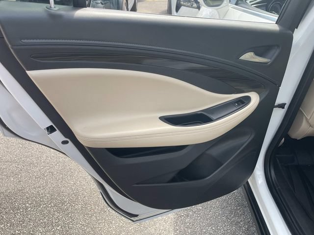 Used 2020 Buick Envision Essence w/ Experience Buick Package AWD/4WD image 19