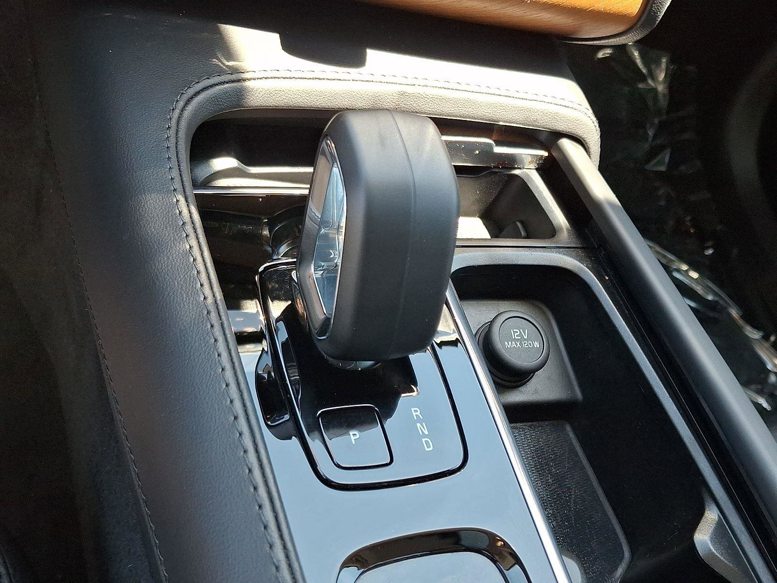 Certified 2023 Volvo XC90 B6 Plus w/ Protection Package AWD/4WD image 17