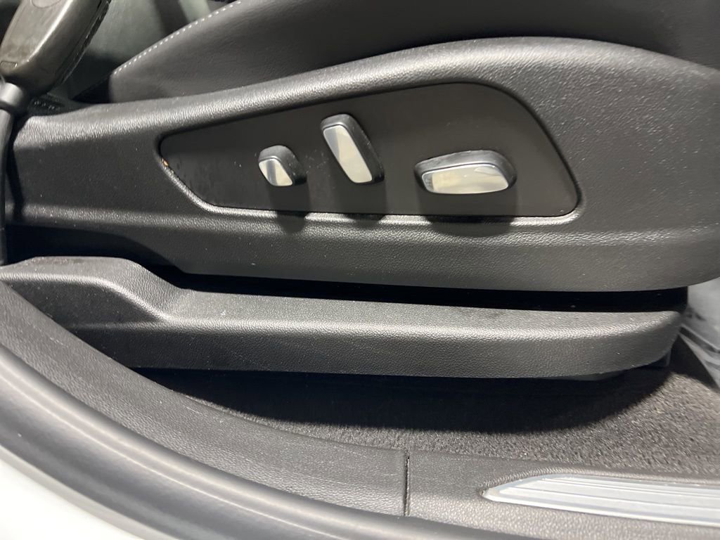 Used 2024 Cadillac XT5 Premium Luxury image 11